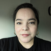 Deborah Evalds headshot